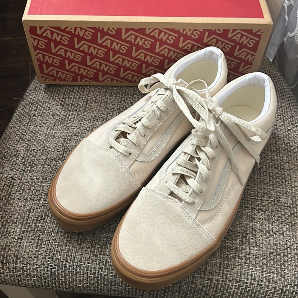 Vans Old Skool Shoes size 11 1/2, new in box